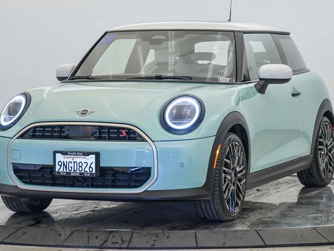 Used 2025 MINI Cooper S image 1