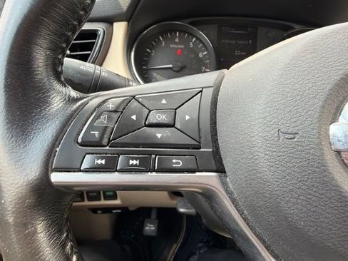 Used 2017 Nissan Rogue SL AWD/4WD image 24