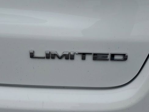 Used 2022 Jeep Compass Limited image 7