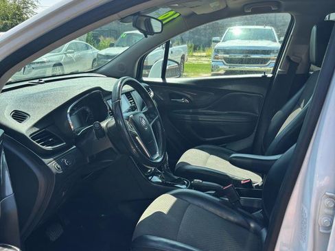 Used 2019 Buick Encore Preferred FWD image 5