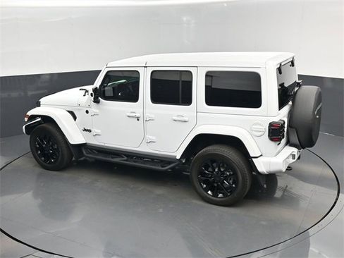 Used 2021 Jeep Wrangler Unlimited Sahara image 39