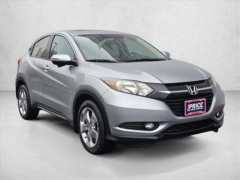 Used 2017 Honda HR-V EX image 7