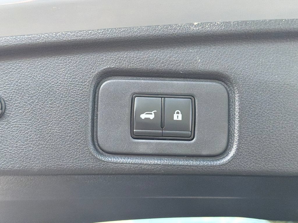Used 2023 Nissan Pathfinder Platinum w/ Cargo Package AWD/4WD image 35
