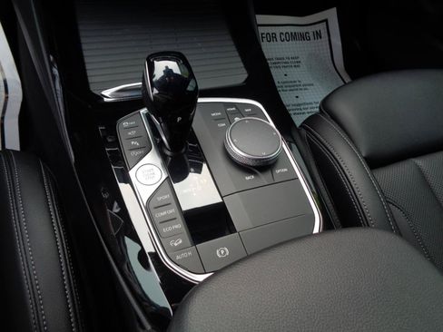 Used 2024 BMW X3 xDrive30i w/ M Sport Package AWD/4WD image 11