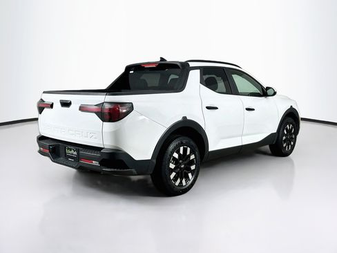 Used 2025 Hyundai Santa Cruz SEL FWD image 9