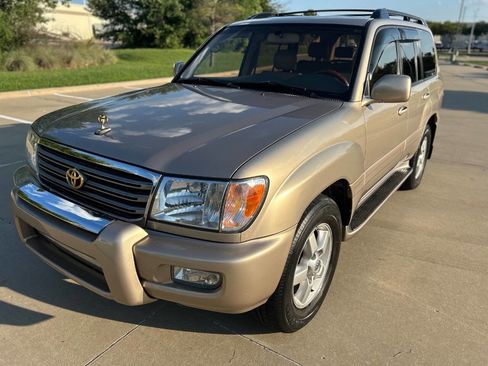 Used 2003 Toyota Land Cruiser image 2
