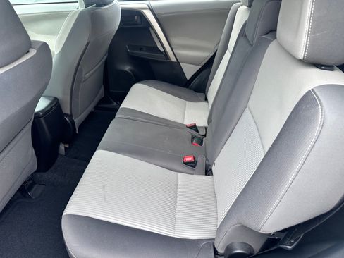 Used 2013 Toyota RAV4 XLE AWD/4WD image 6
