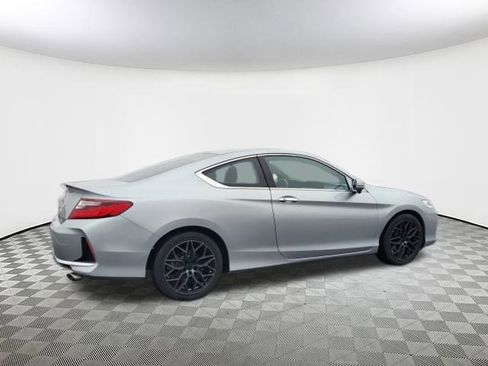 Used 2017 Honda Accord EX-L image 8