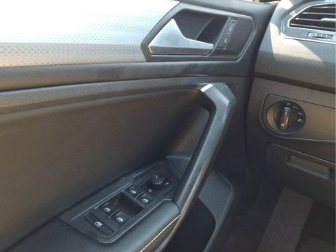 Certified 2023 Volkswagen Tiguan S FWD image 22