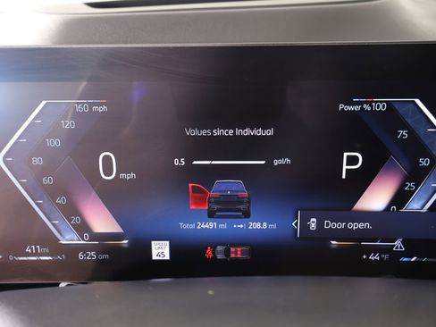 Used 2025 BMW X7 xDrive40i image 4