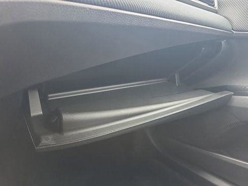 Used 2025 Toyota Camry SE image 35