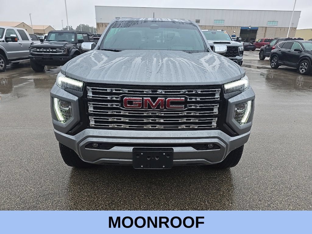 Used 2023 GMC Canyon Denali AWD/4WD image 2