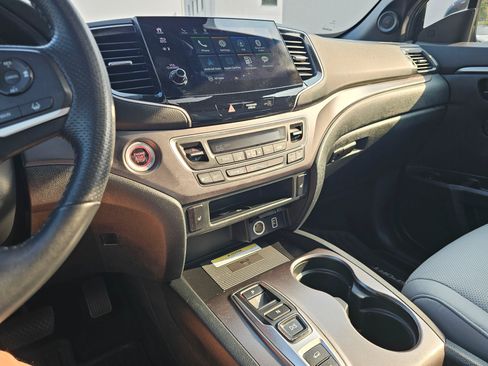 Used 2023 Honda Passport EX-L image 33