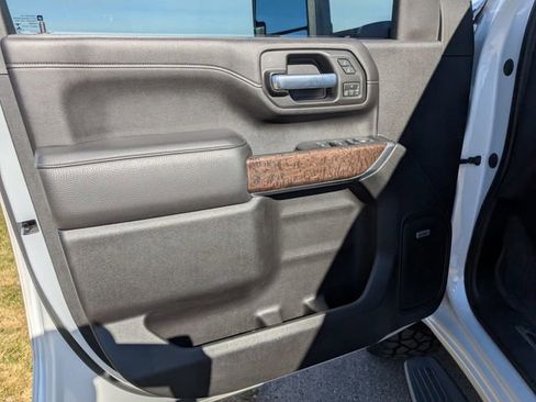 Used 2020 GMC Sierra 3500 Denali image 10