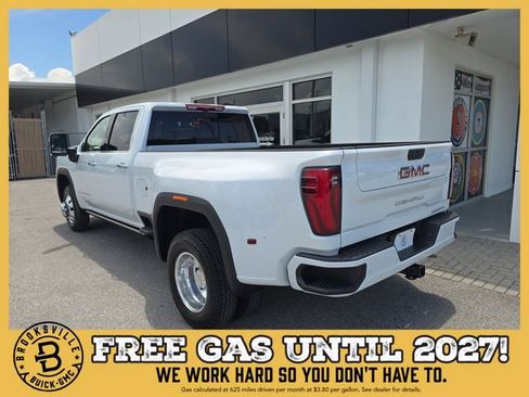 New 2026 GMC Sierra 3500 Denali w/ Denali Reserve Package AWD/4WD image 5
