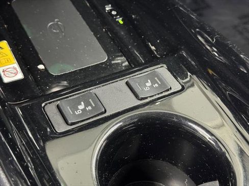 Certified 2020 Toyota Prius Prime Limited image 28