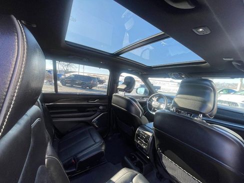 Used 2021 Jeep Grand Cherokee L Overland w/ Luxury Tech Group IV image 19