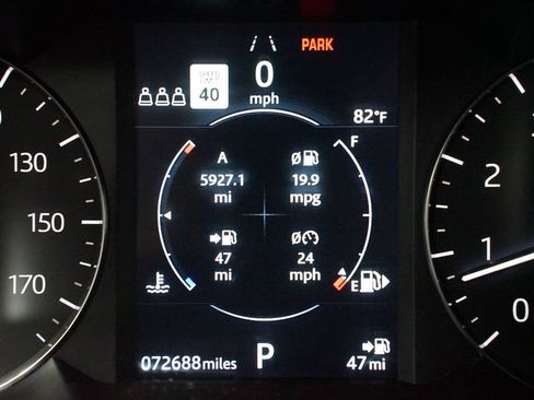 Used 2020 Land Rover Range Rover Velar S AWD/4WD image 17