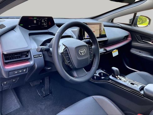 New 2026 Toyota Prius Plug-In Hybrid FWD image 8