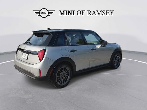 Used 2025 MINI Cooper S FWD image 8