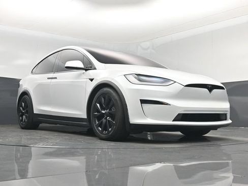 Used 2022 Tesla Model X Plaid AWD/4WD image 32