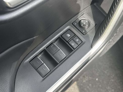 Certified 2023 Toyota RAV4 XLE w/ Convenience Package AWD/4WD image 17