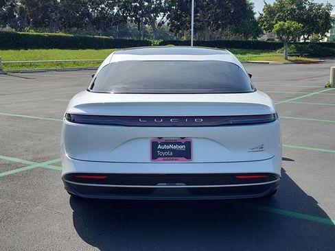 Used 2023 Lucid Air Touring image 7