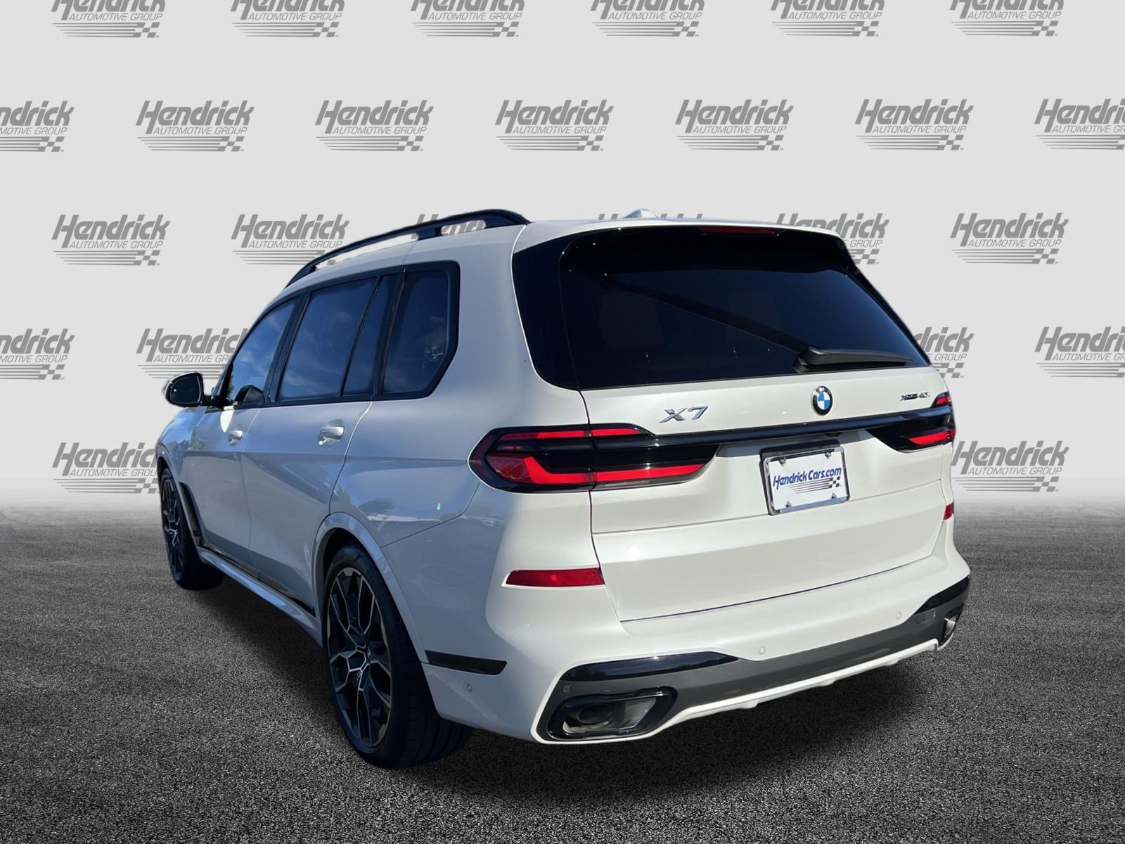 Certified 2026 BMW X7 xDrive40i w/ M Sport Package AWD/4WD image 8