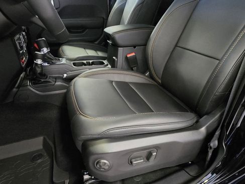 New 2025 Jeep Wrangler Unlimited Rubicon 392 image 14