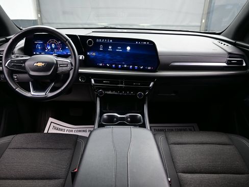Used 2024 Chevrolet Traverse LT AWD/4WD image 21