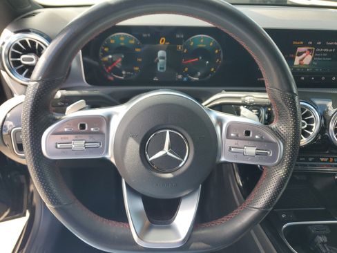 Used 2019 Mercedes-Benz A 220 image 19