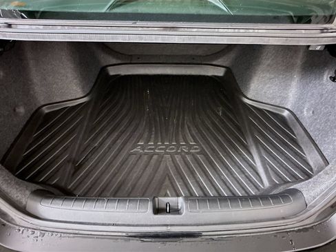 Used 2018 Honda Accord LX image 26