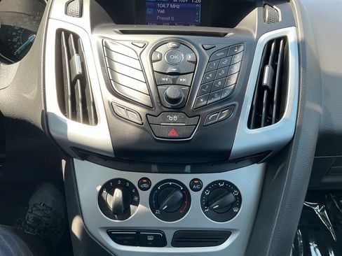 Used 2012 Ford Focus SE FWD image 19