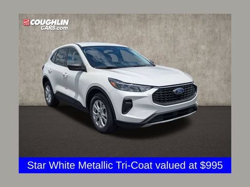 Used 2023 Ford Escape Active w/ Cold Weather Package FWD image 1