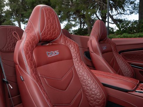 Used 2021 Aston Martin DBS Superleggera Volante image 19