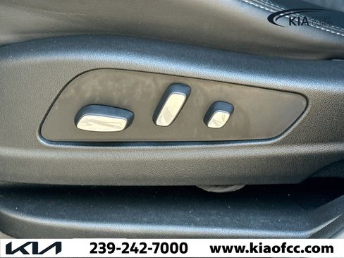 Used 2021 Cadillac XT6 Premium Luxury AWD/4WD image 27