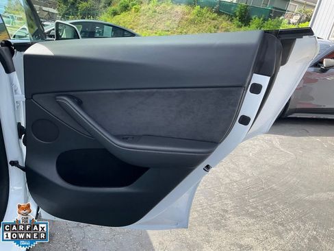 Used 2023 Tesla Model Y Performance image 57