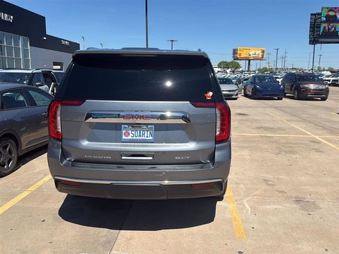 Used 2021 GMC Yukon SLT w/ SLT Luxury Plus Package image 10