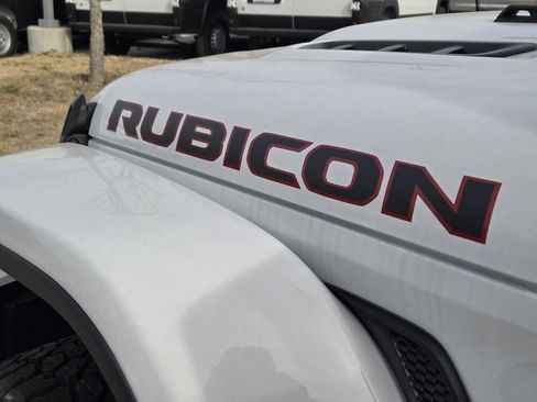 New 2025 Jeep Gladiator Rubicon w/ Convenience Group image 7