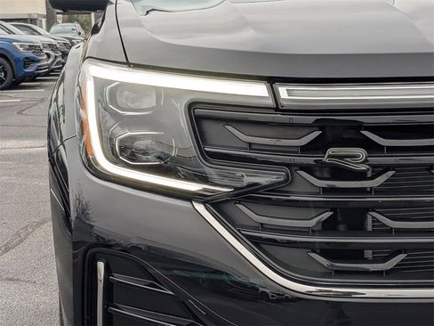 New 2026 Volkswagen Atlas Cross Sport SEL Premium R-Line image 11