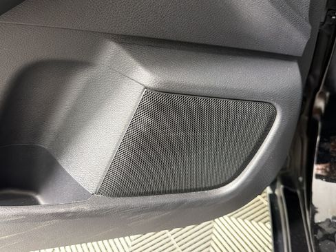 Used 2024 Nissan Sentra SV FWD image 25