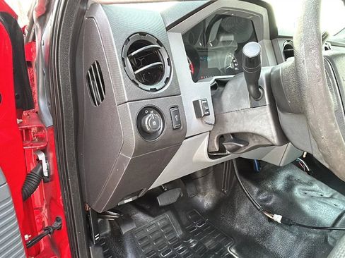 Used 2016 Ford F250 XL w/ Power Equipment Group image 27