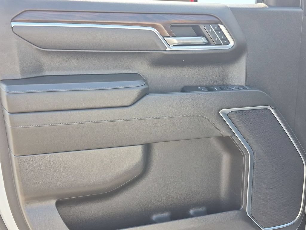 Used 2025 GMC Sierra 1500 SLT RWD image 22