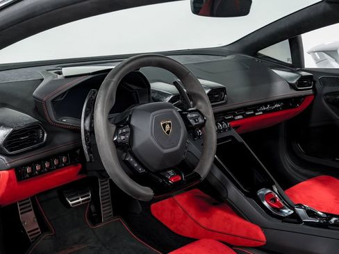 Used 2020 Lamborghini Huracan EVO AWD/4WD image 12