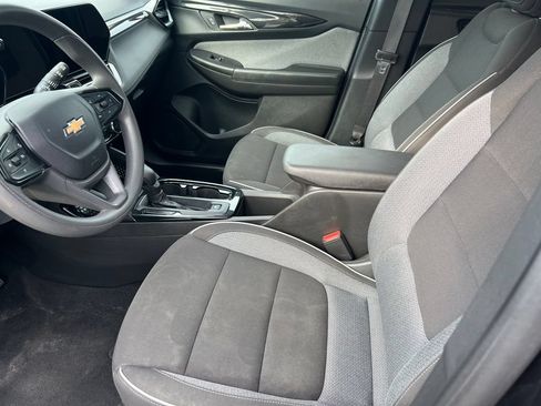 Used 2025 Chevrolet TrailBlazer LT AWD/4WD image 10