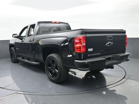 Used 2018 Chevrolet Silverado 1500 Custom w/ Custom Value Package image 4