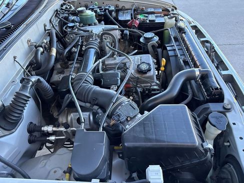 Used 2000 Toyota Tacoma 2WD Xtracab image 17