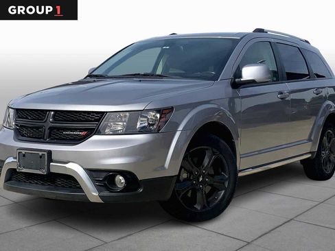 Used 2019 Dodge Journey Crossroad image 1