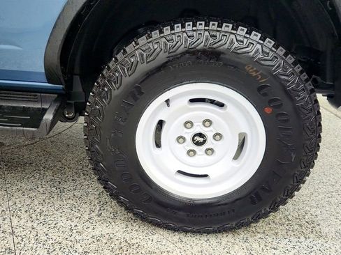 Used 2025 Ford Bronco Heritage Edition image 9