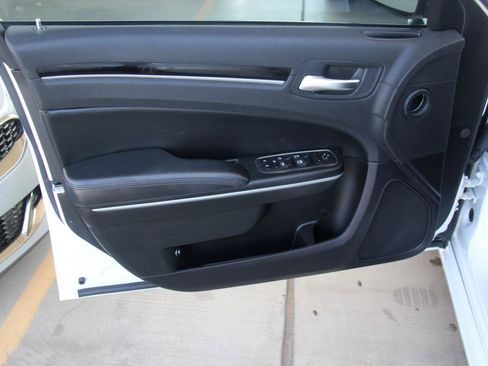 Used 2023 Chrysler 300 Touring w/ Sport Appearance Package RWD image 22